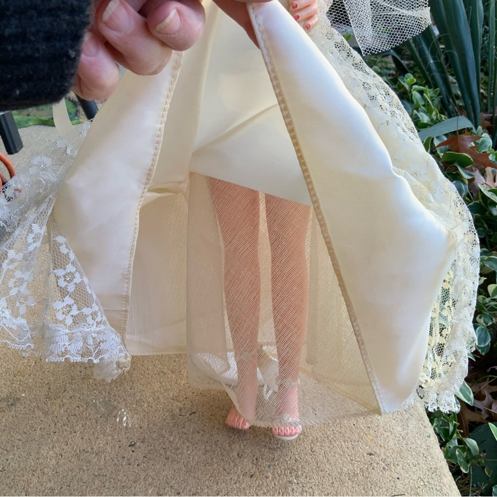 Vintage Your Dream Bride By Eugene Doll Co 1960 - Picture 15 of 16